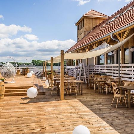 Hotel Naturum Милич Екстериор снимка