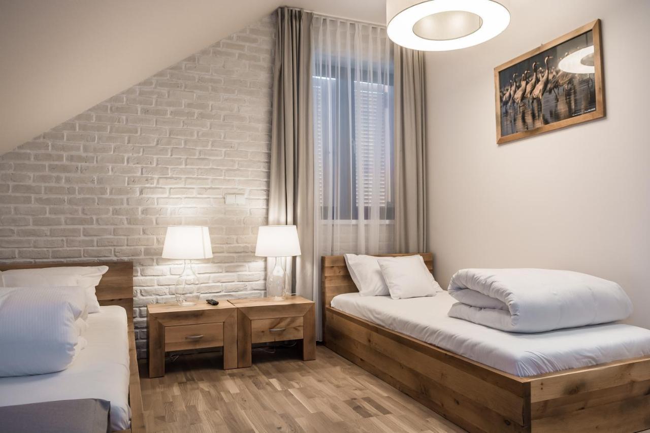 Hotel Naturum Милич Екстериор снимка