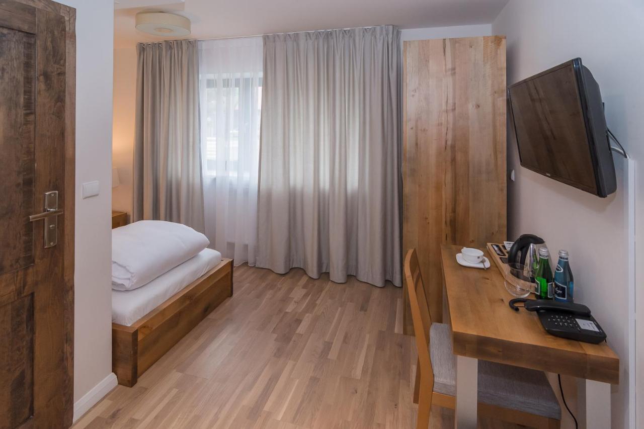 Hotel Naturum Милич Екстериор снимка